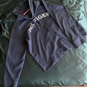 Tommy Hilfiger Sport Women’s Cropped High Neck Sweatshirt